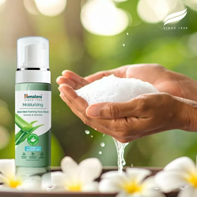 Хидратираща пяна с Алое вера, Himalaya Wellness, 150 ml