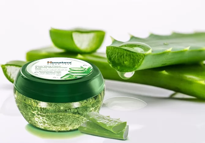 Aloe Vera Face & Body Moisturizer Gel, Himalaya Wellness, 300 ml