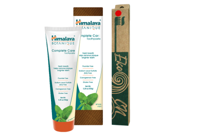 PROMO: Bamboo toothbrush for Adults + Himalaya Botanique Complete Care Toothpaste - Simply Mint