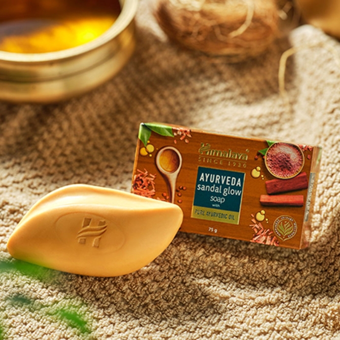 Ayurveda Sandal Glow Soap, Himalaya, 125 g
